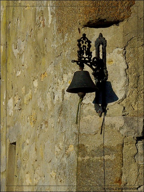 clochette ferme  à tan