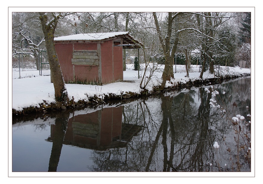 cabane rose au fil de l'au glacée