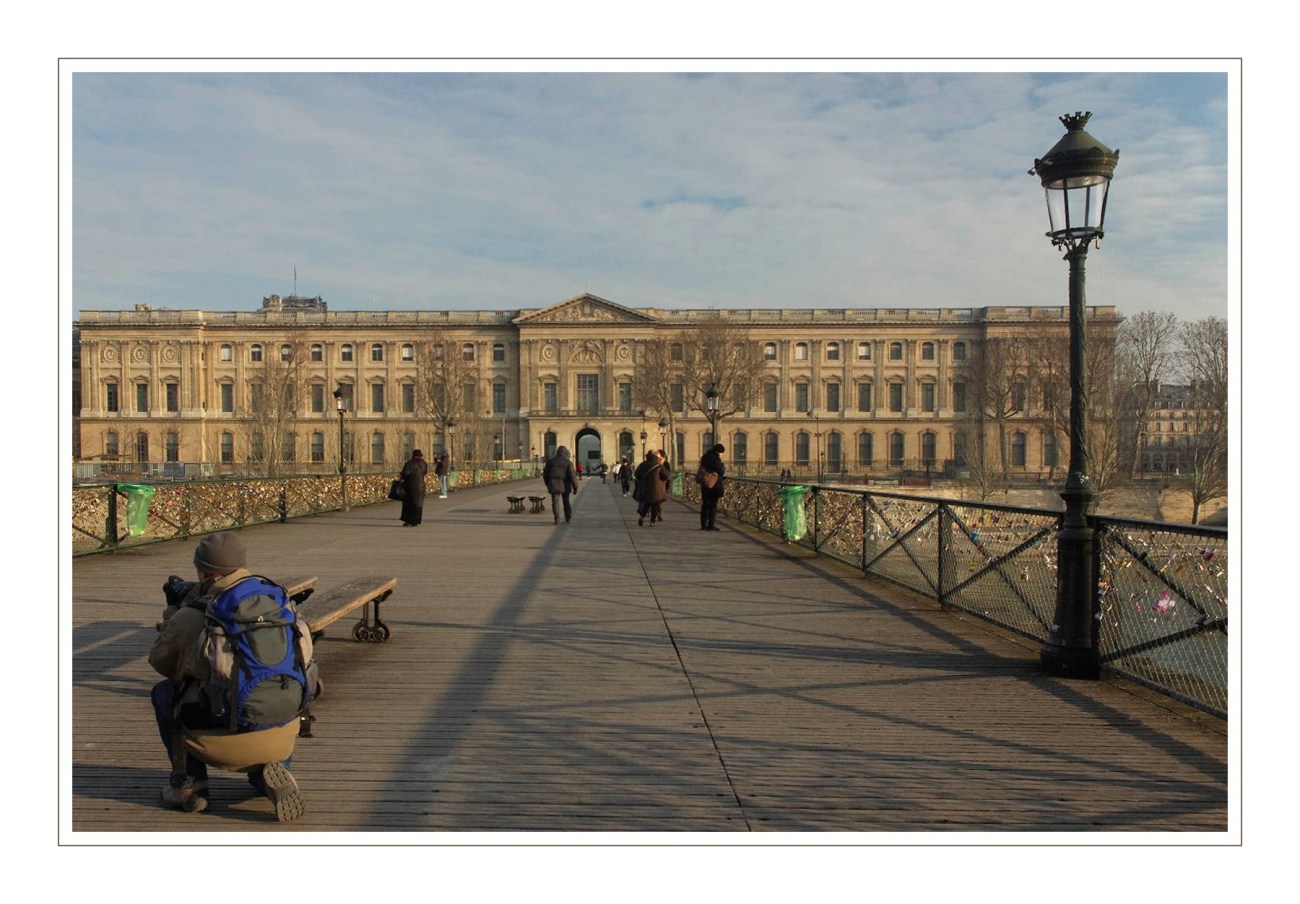 sur le pont des Arts, vue sur le Louvre