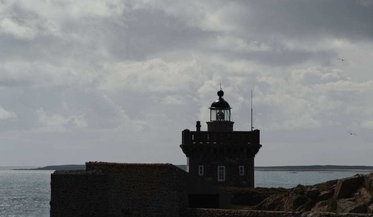Pointe de Kermorvan, ensemble fortifié et phare, le Conquet