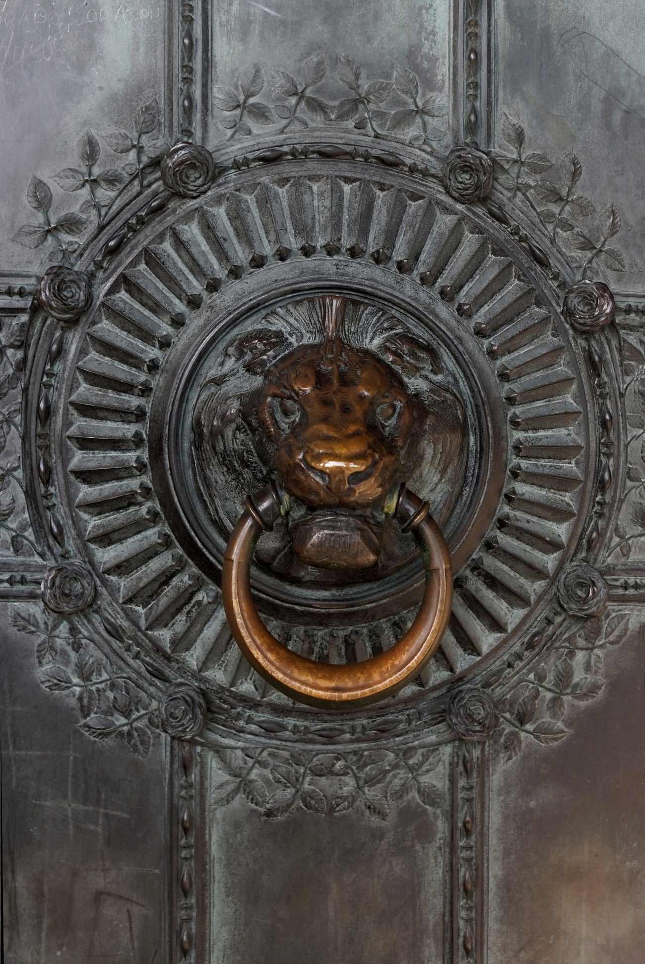 IMGP3951_anneau porte face sacré coeur