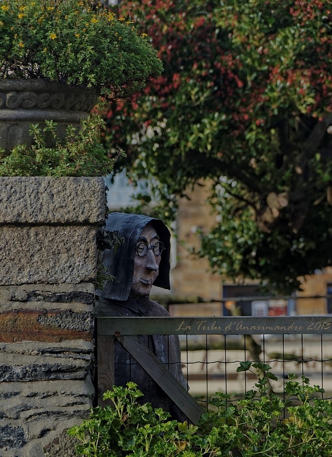 statue Channig par la ferronnerie d'art Herry, Pont de Rohan, Landerneau IMGP8316_DxO La Tribu d'Anaximandre - Danièle Nguyen Duc Long