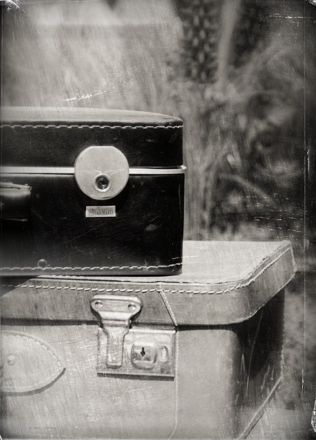 noir et blanc, valise, effet vintage, vacances, nature morte