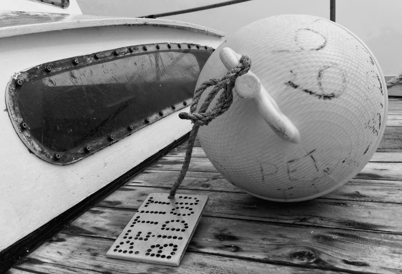 bouée, bateaux, port de Koréjou, Plouguerneau, bretagne, finistère, noir et blanc, Petit Bidou IMGP4547DxO impression_DxOFPK HIE