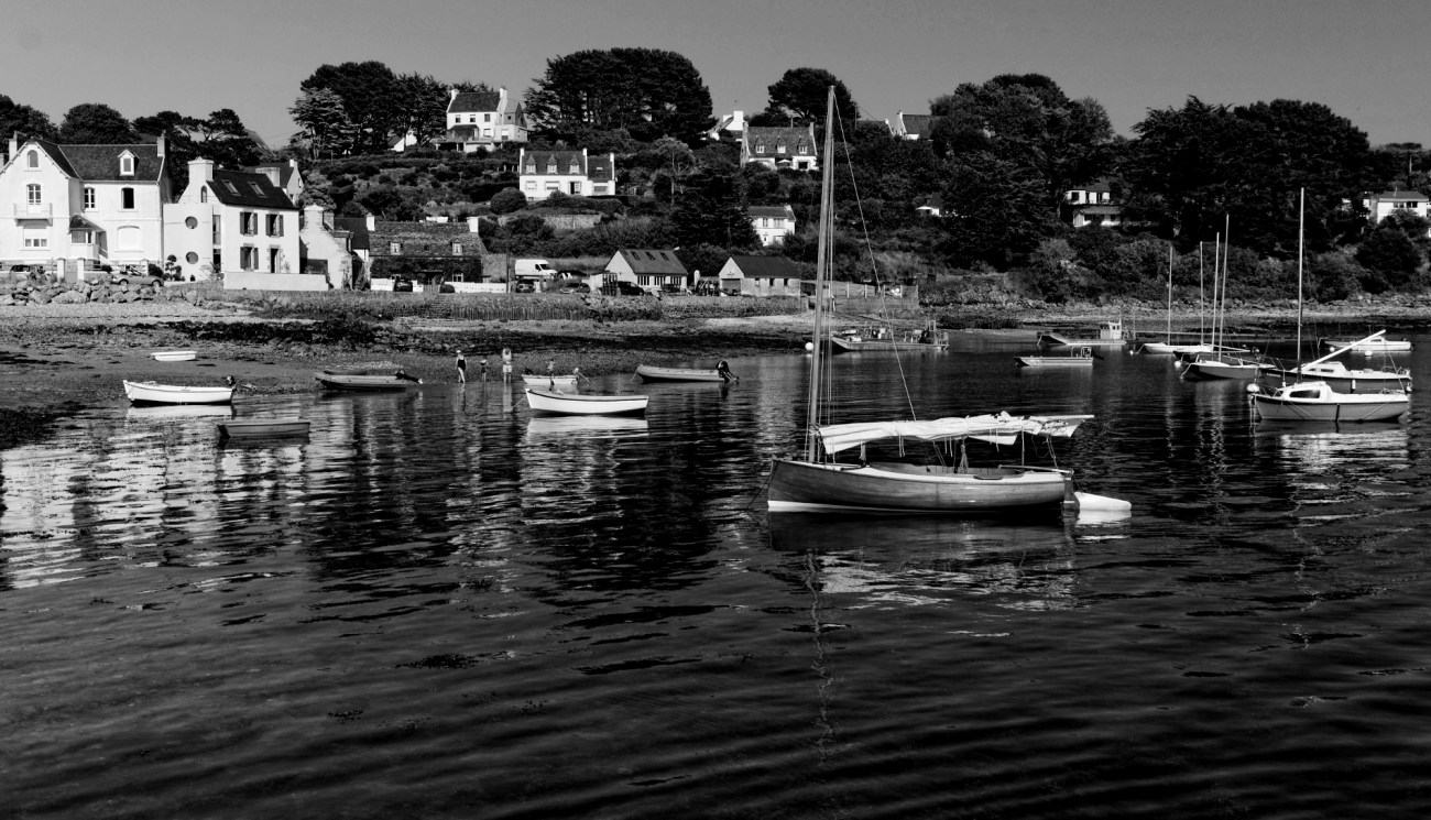Térénez, impasse de Feunteun Bol, bretagne, finistère, noir et blanc,  bateaux, port,