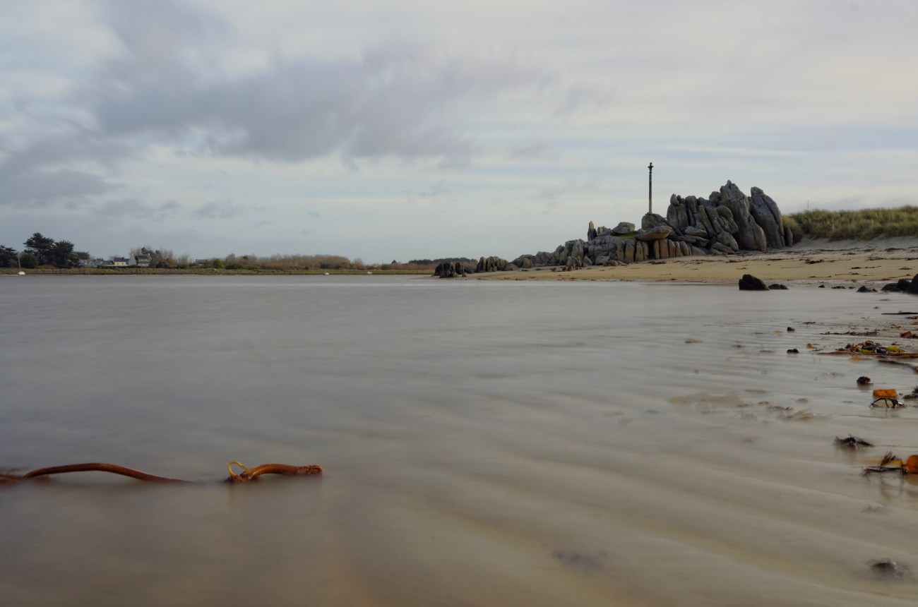 baie de Guissény sur mer, calvaire à la baie de Guissény, pose longue à la baie de Guissény, finistère, bretagne, Guissény