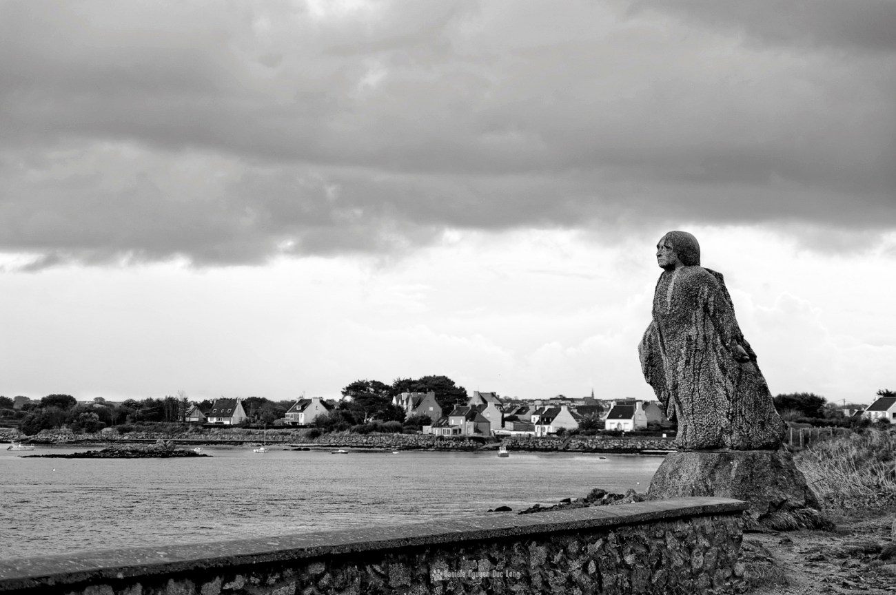 statue-de-coutelle-victor-hugo-lilia