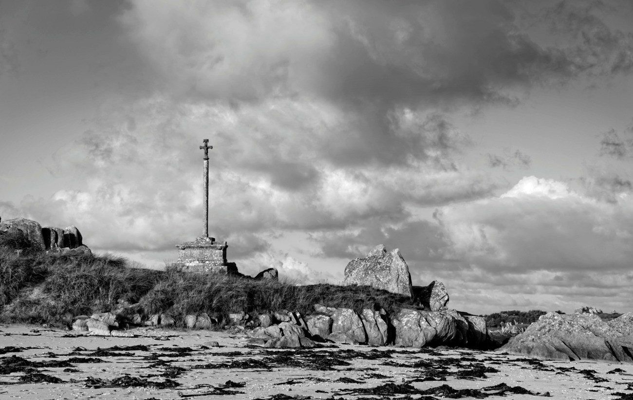 la croix en Baie de Guissény, finistère, bretagne,