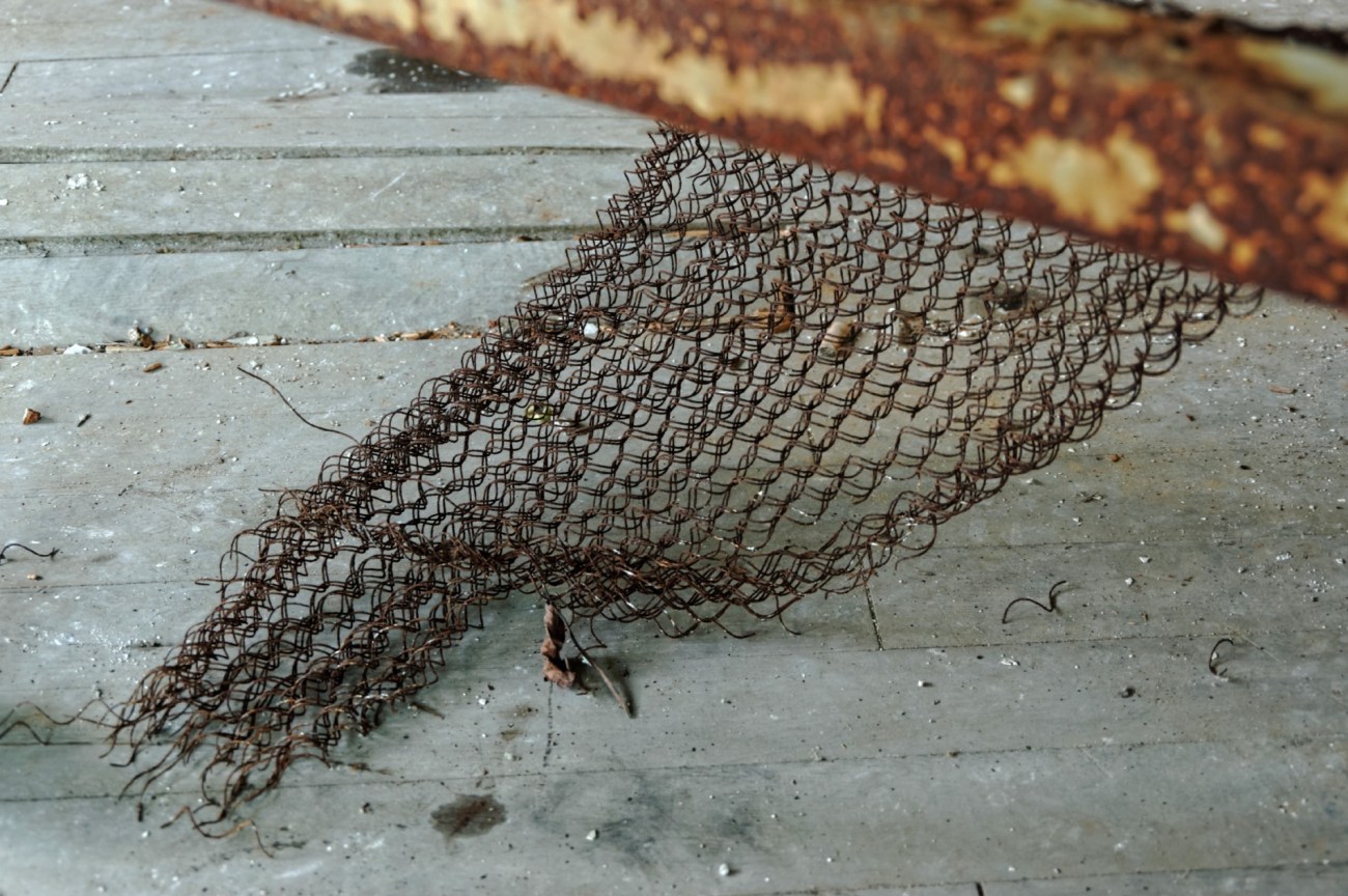 domaine des 3 colonnes, lit fer, lit ancien, urbex, exploration urbaine, les trois colonnes en urbex, manoir abandonné