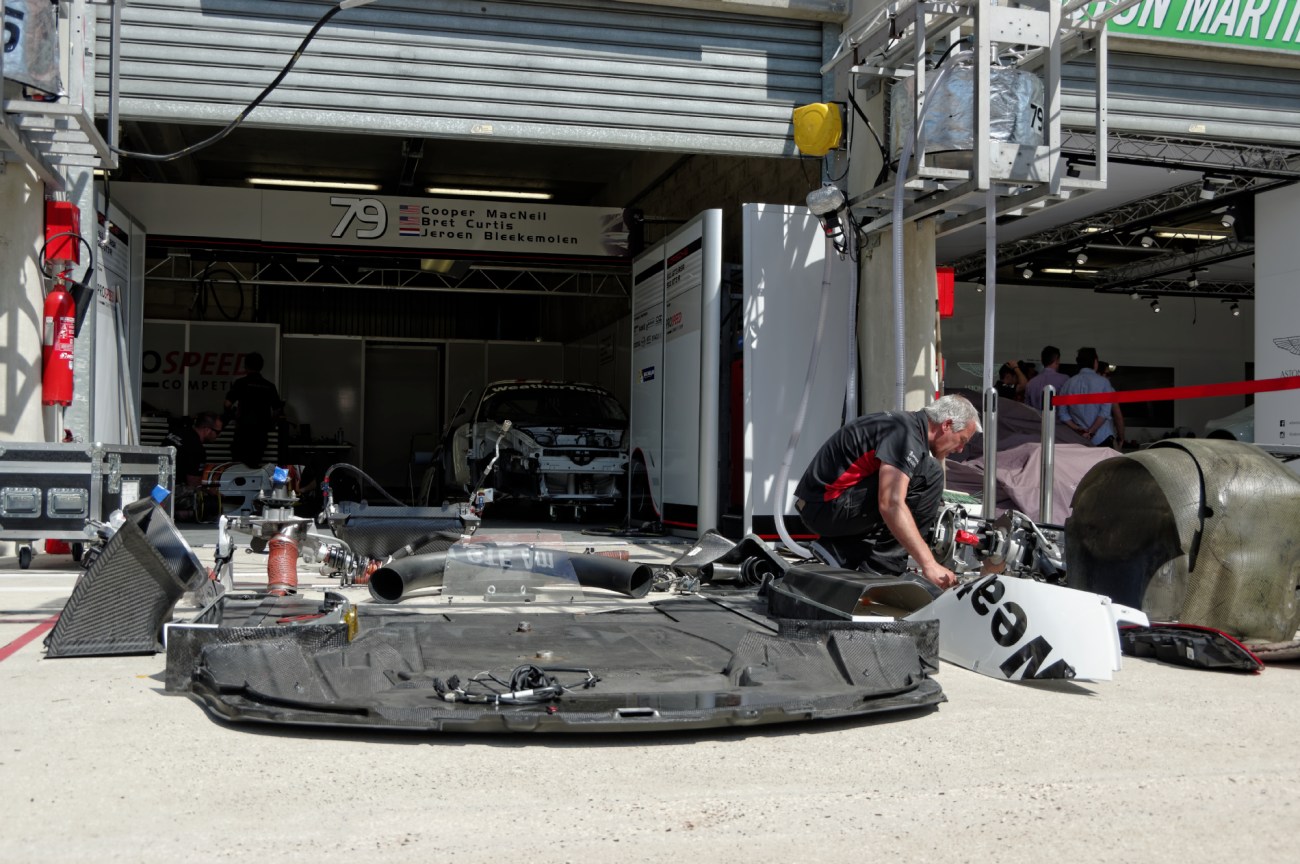 paddocks, stand 24 h du mans, 24 heures du Mans, courses automobiles, circuit 24 heures du Mans,