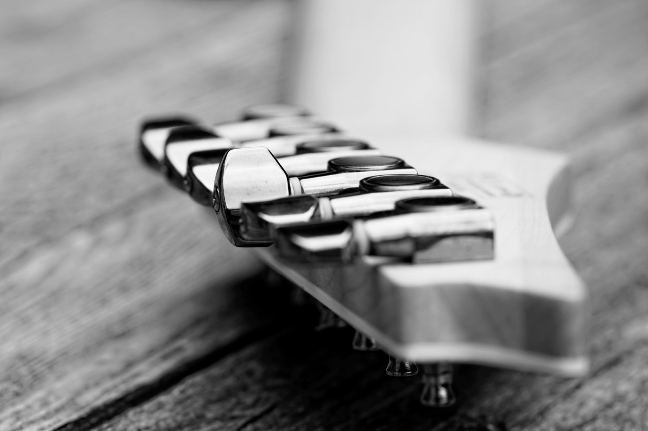 guitare électrique, noir et blanc, macro, nature morte, fête de la musique