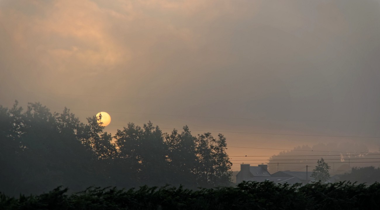 lever de soleil à Roudouz, le jour se lève, finistère, bretagne, Guissény