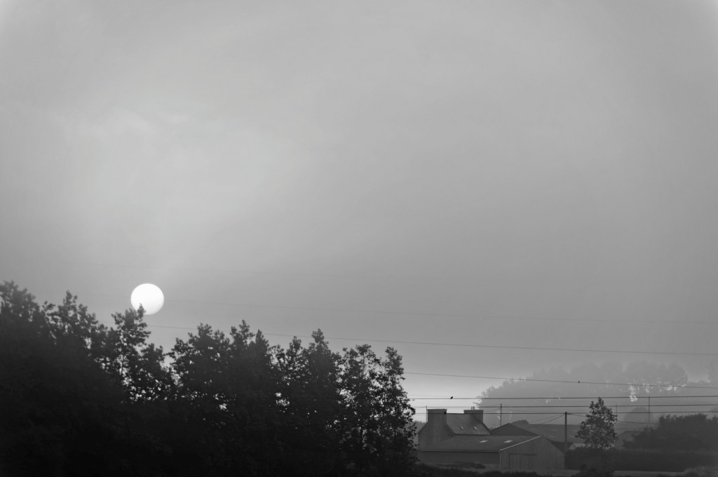 lever de soleil à Roudouz, le jour se lève, finistère, bretagne, Guissény