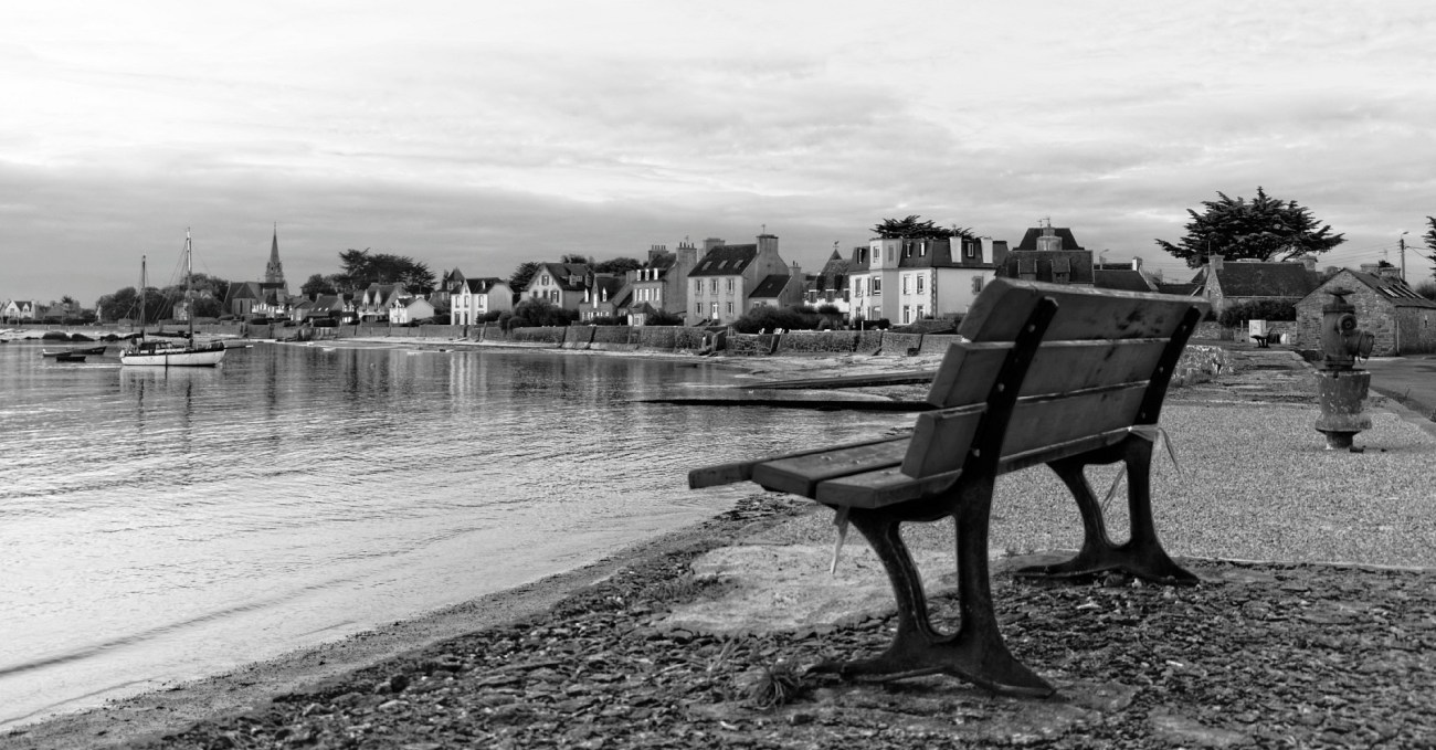 Brignogan Plages, finistères, bretagne, banc public, noir et blanc