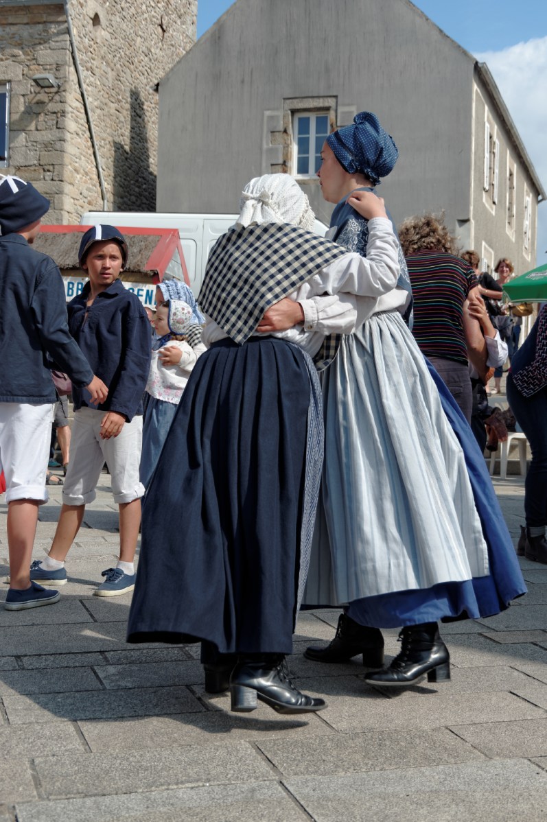 danse bretonne, marché de la Fourchette,Guissény, bretagne, finistère 