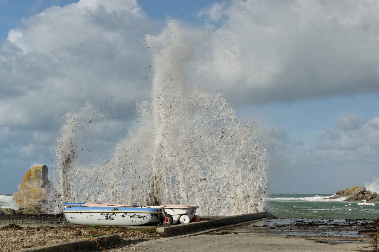 vagues, Poulennou, Plouescat, mer, rochers, houle, finistère, bretagne