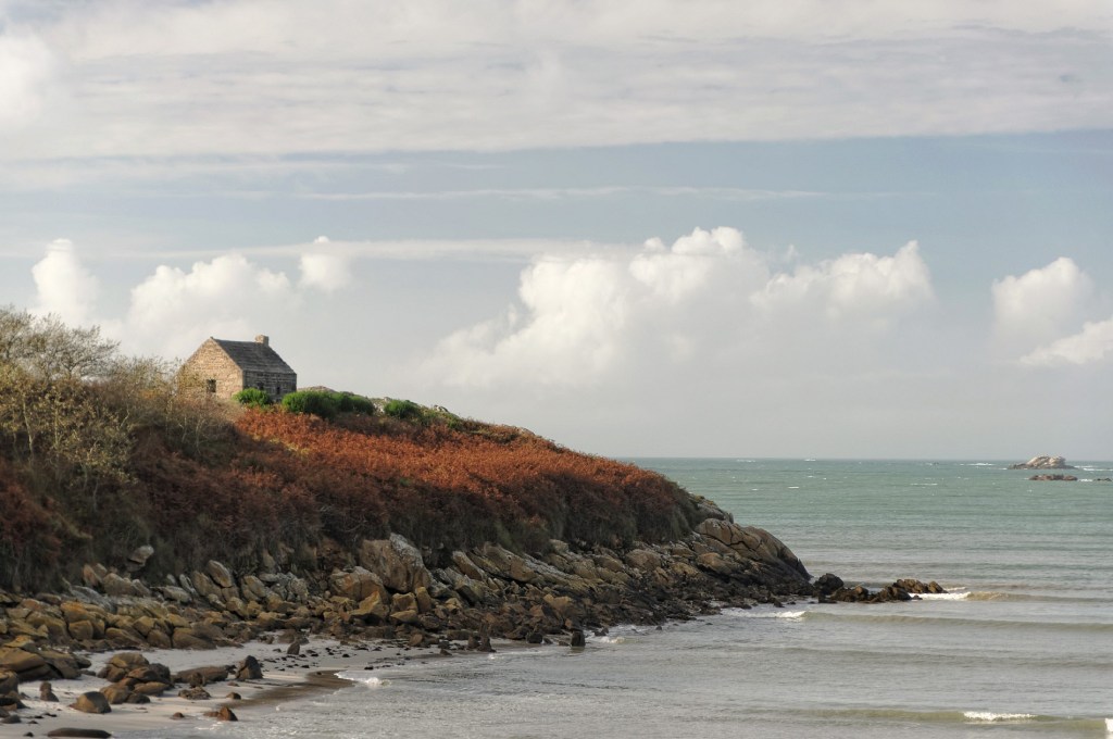 corps de garde à Guissény, baie de Guissény, Guissény sur mer, bretagne, finistère