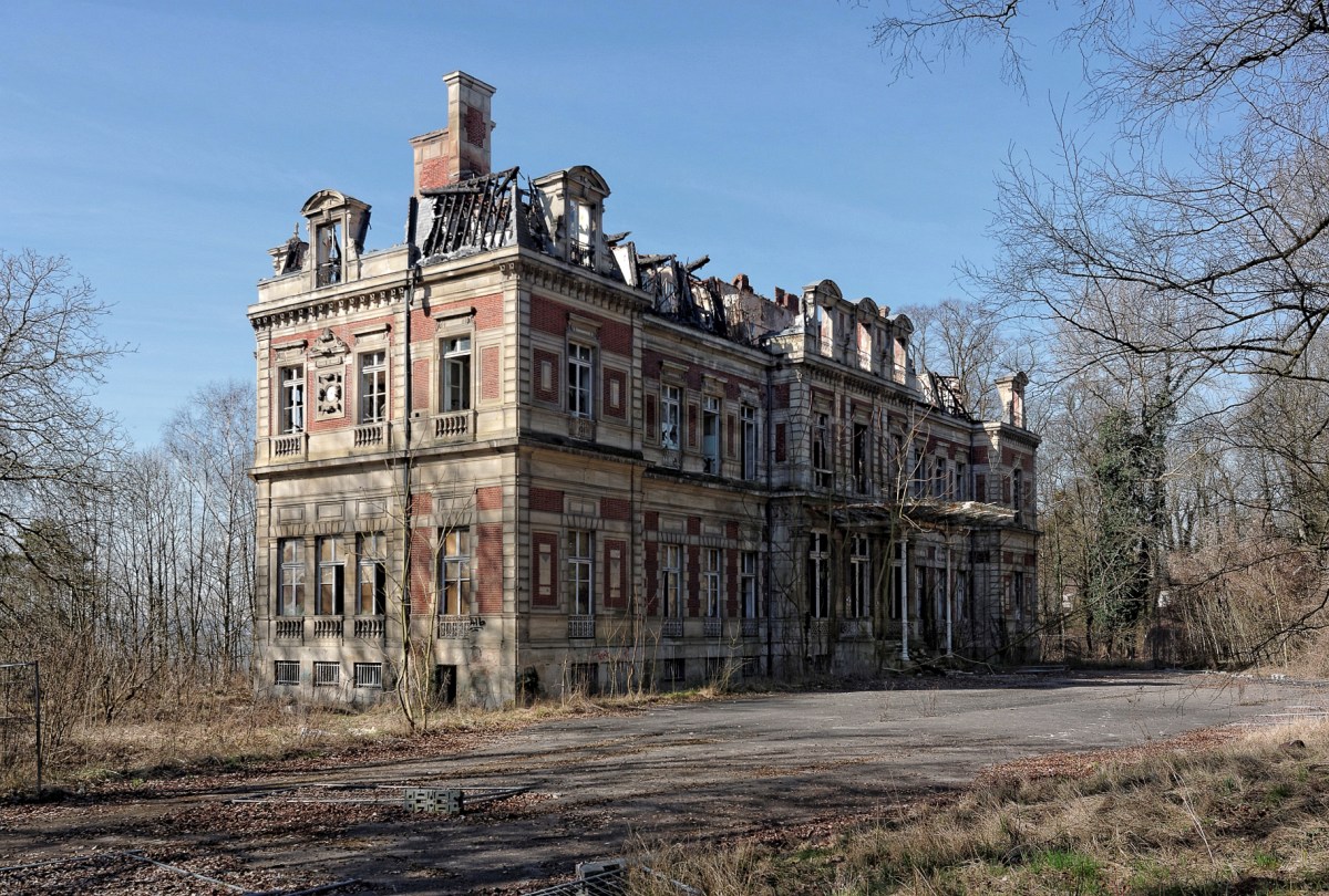 Urbex - Façade avant, château Fruminet