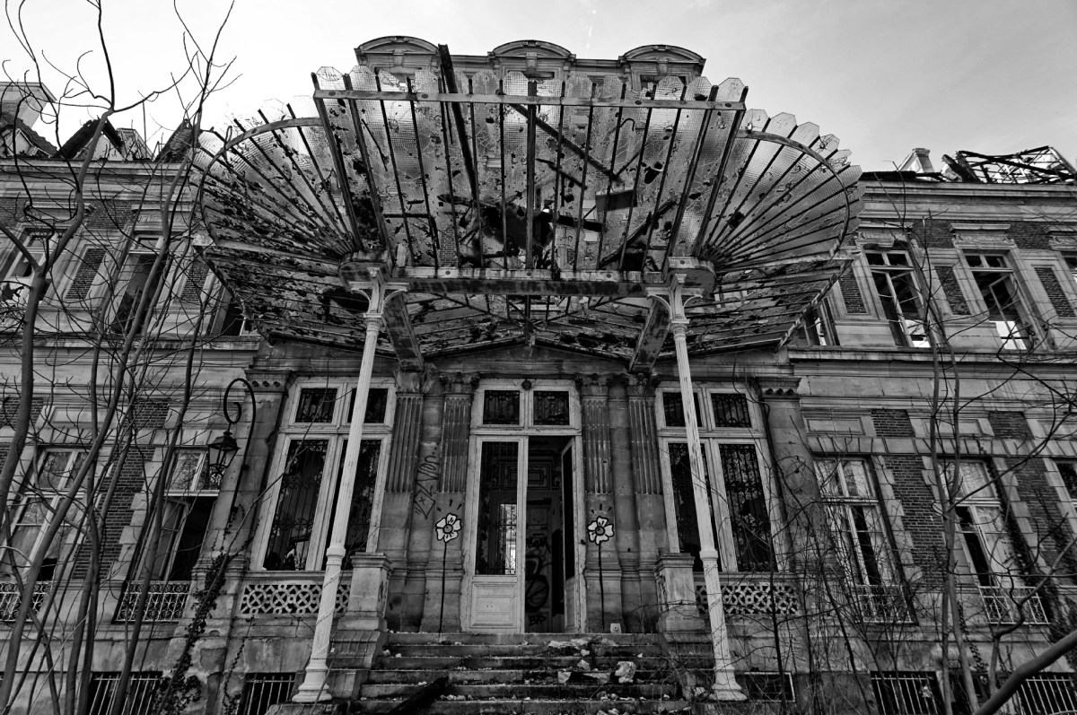 Urbex - marquise entrée château Fruminet