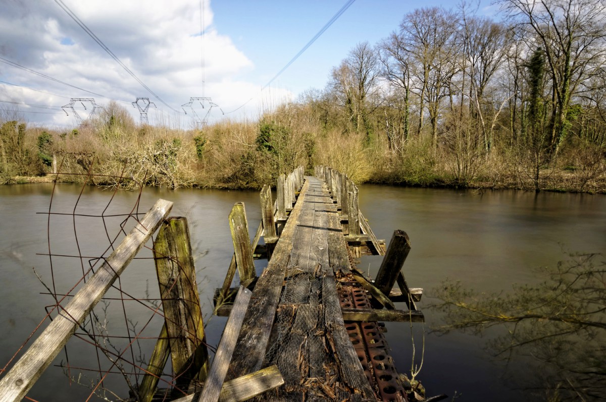 vieux pont, pont de bois, pose longue, au fil de l'eau