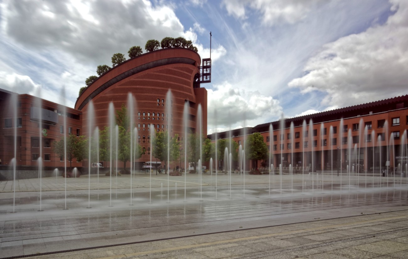 Cathédrale d'Evry, Evry,Essonne, architecture, noir et blanc