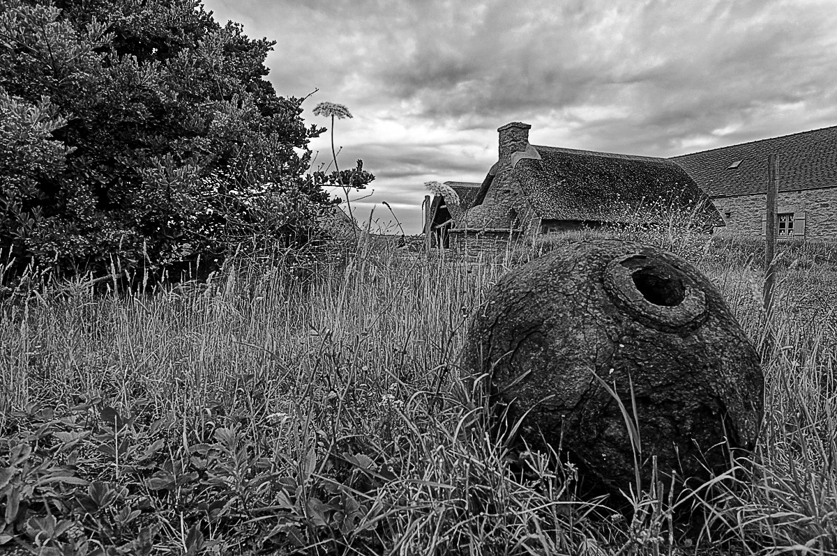 Ménéham, village de pêcheurs, Kerlouan, noir et blanc, chaumières, rochers, finistère, bretagne