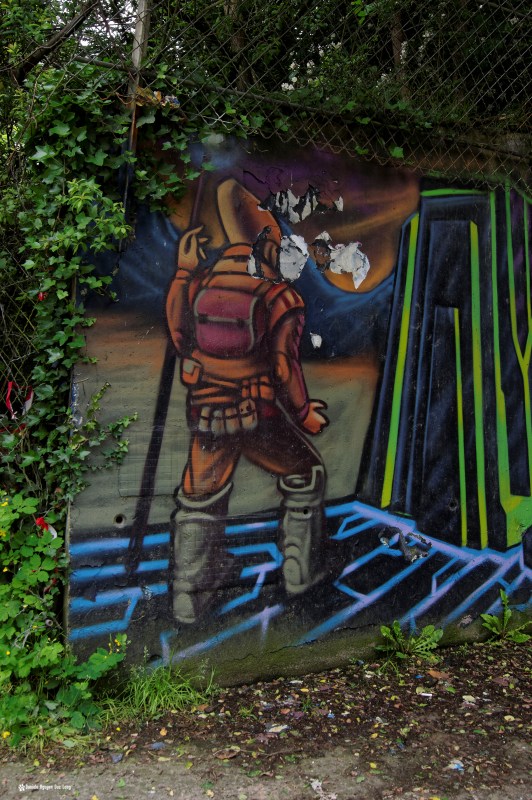 tunnel A10 extraterrestre, street art, tags