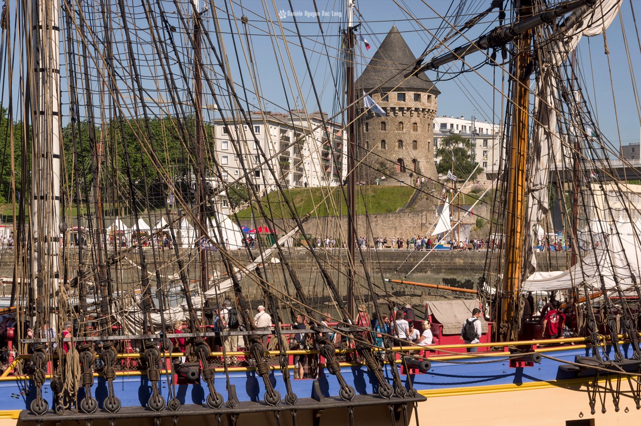 Brest 2016 mâts, étais, balancines Hermione et Tour Tanguy,Brest 2016, Fête Maritime Brest 2016, Bretagne, Finistère 