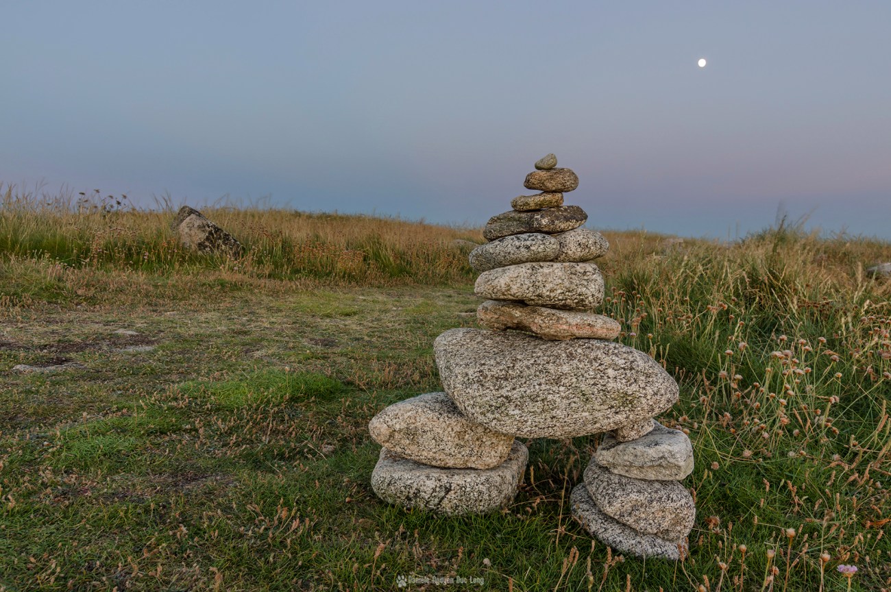cairn côté lune Guissény Curnic, Enez Croaz Hent, Curnic, Guissény, Bretagne, Finistère