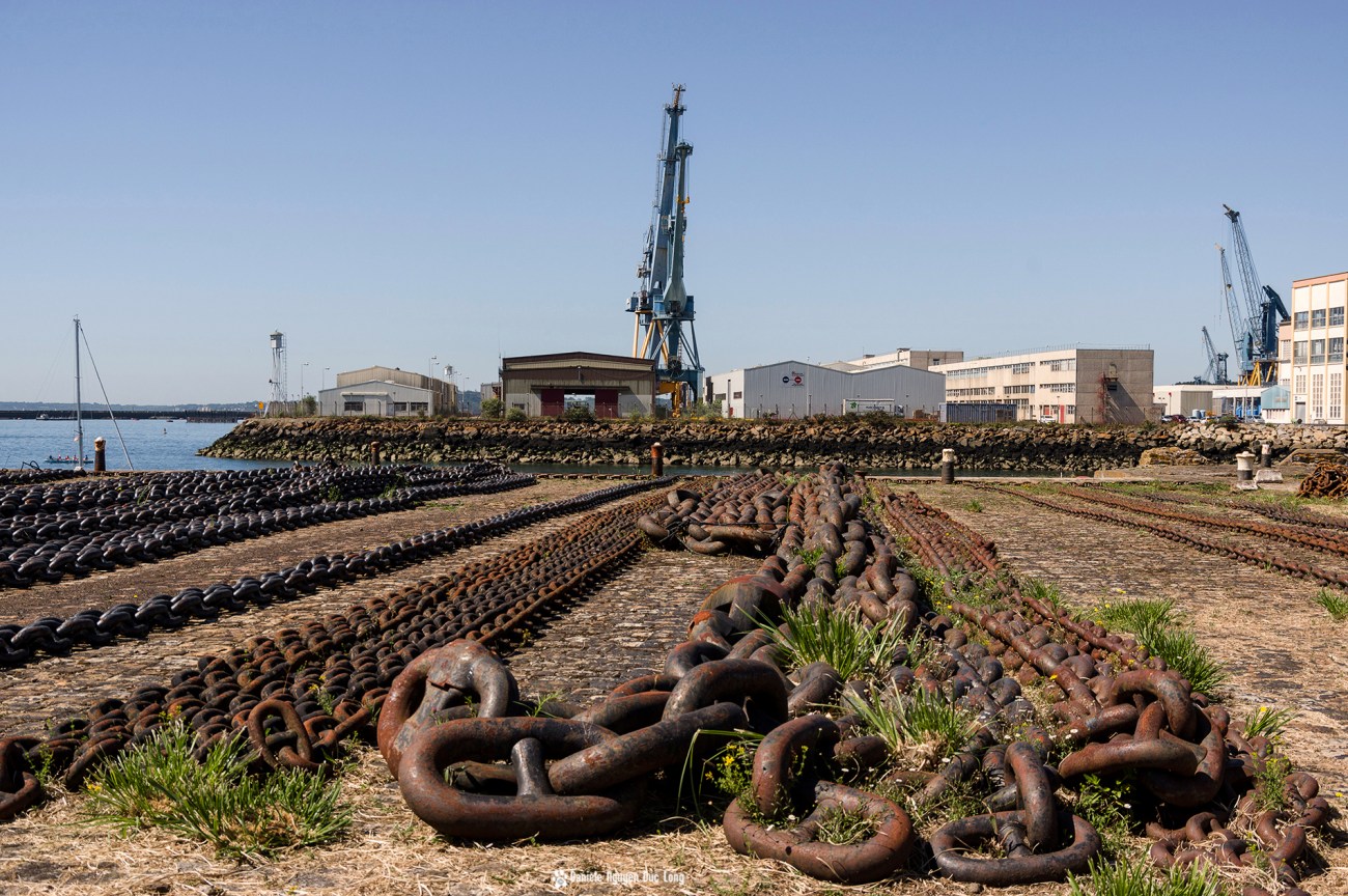 Brest 2016 chaînes d'amarrage au port sortie de la Penfeld, 