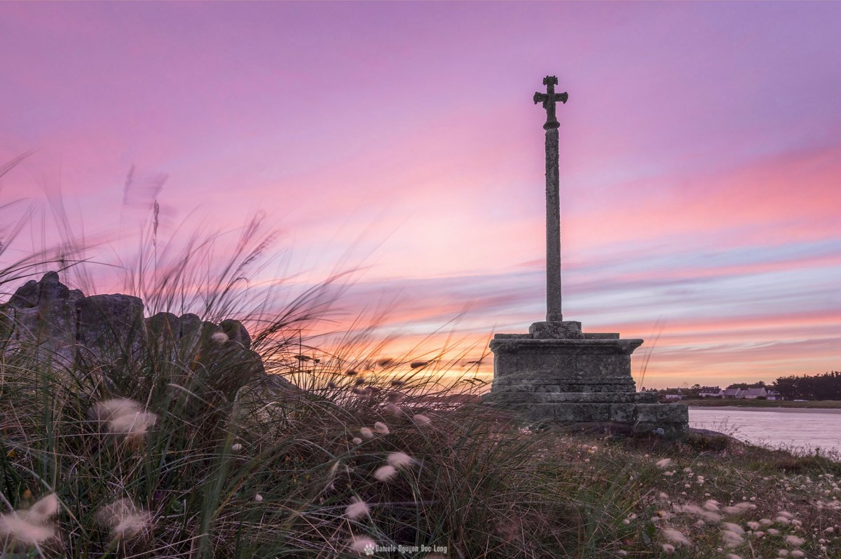 coucher soleil rose croix Guissény 01 copie