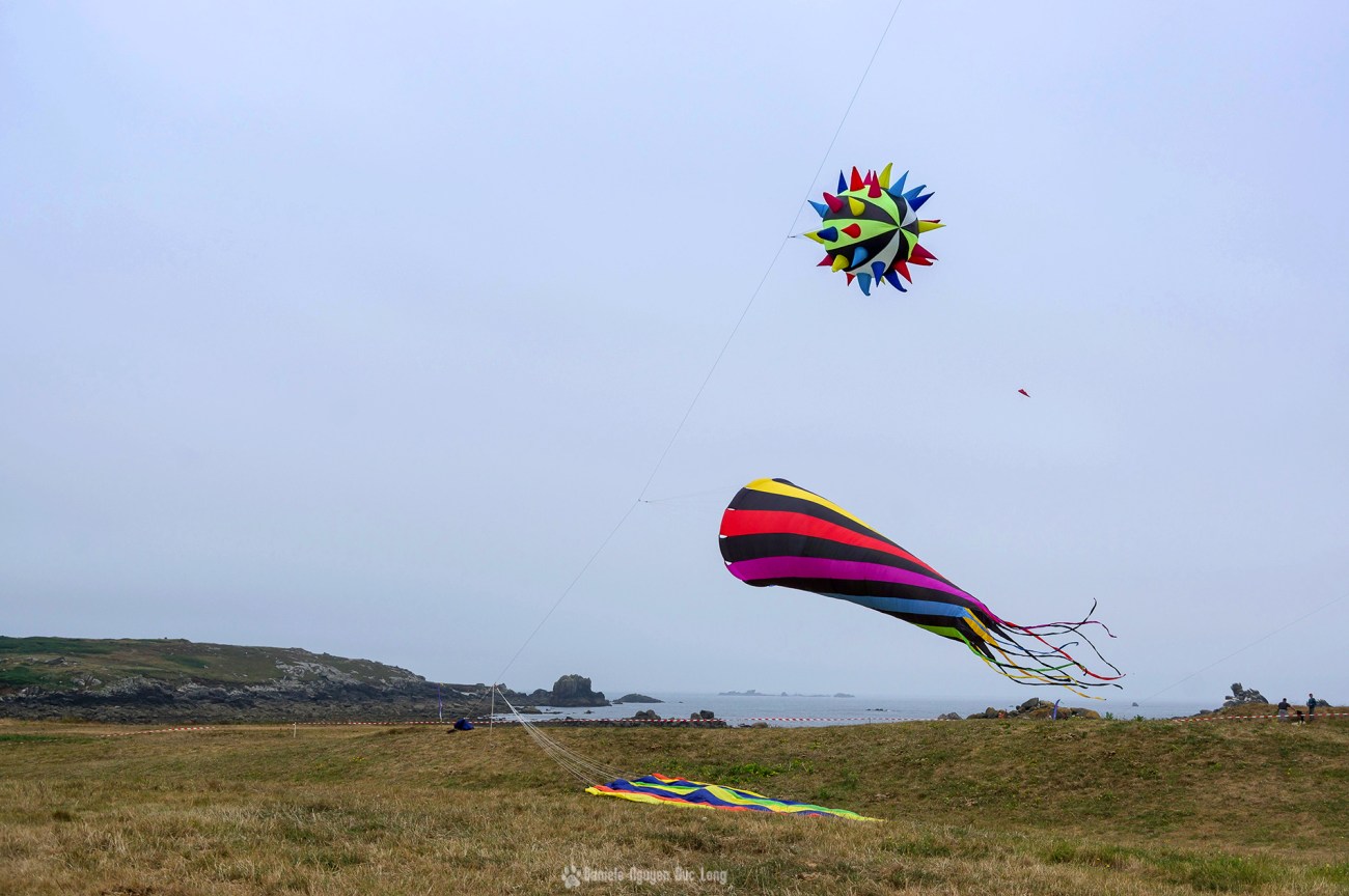 cerf-volant-cone-et-boule-pic , festival du vent et du cerf-volant à Pospoder, Pospoder, Bretgne, Finistère