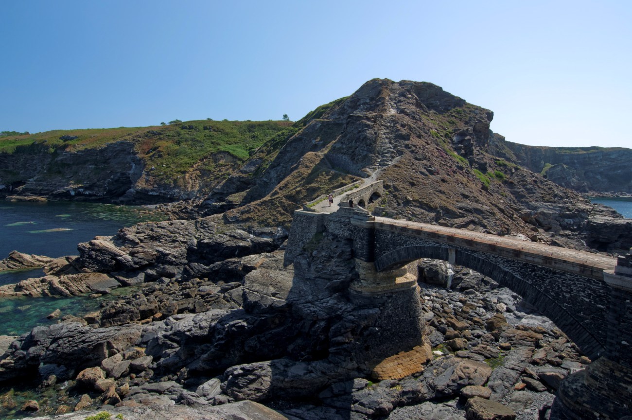 pont-et-cote-vues-depuis-le-fort-des-capucins, Roscanvel, îlot du Capucin, Bretagne, Finistère