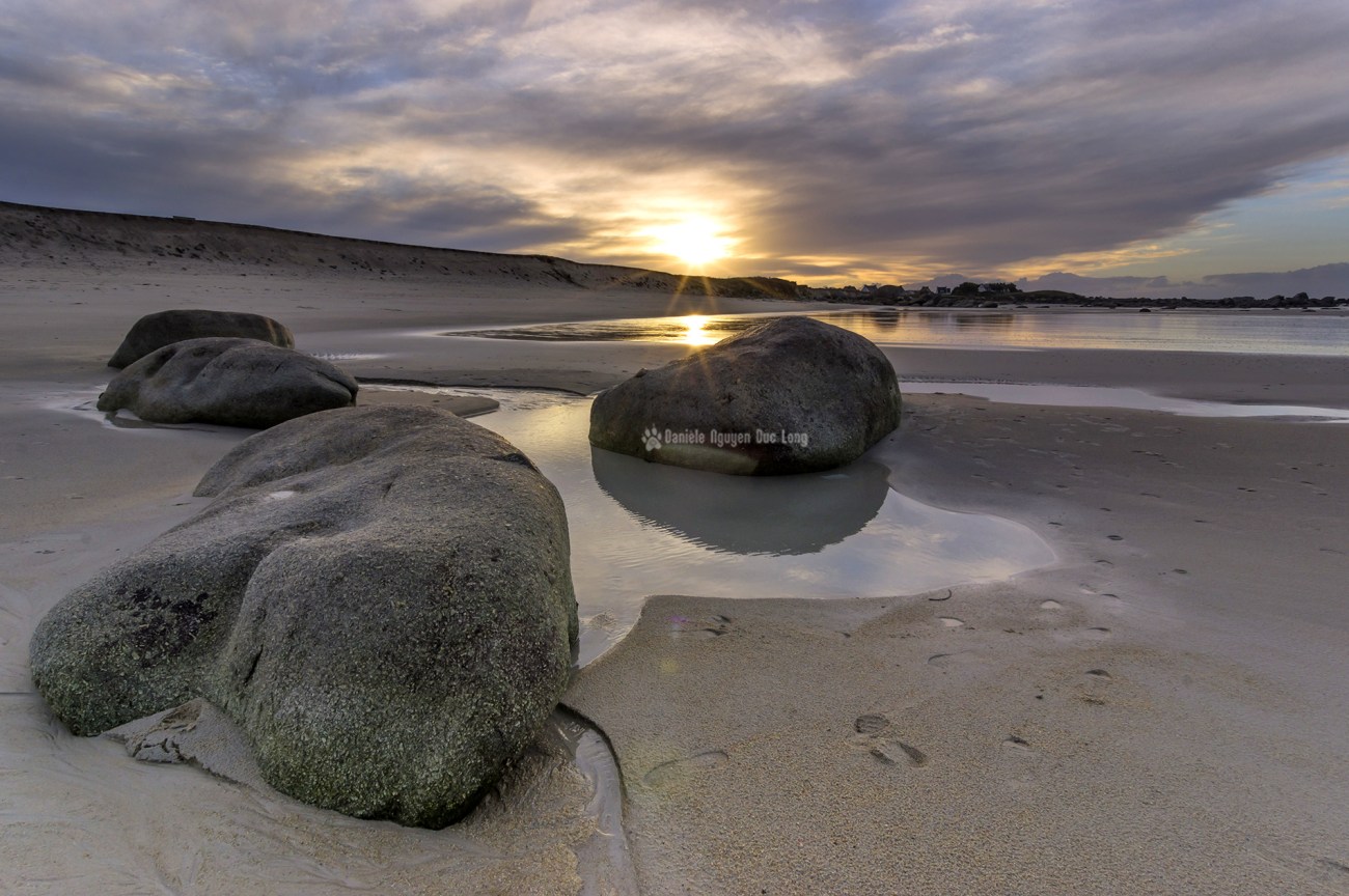 fin-du-jour-plage-de-kerlouan-4-rochers-copie