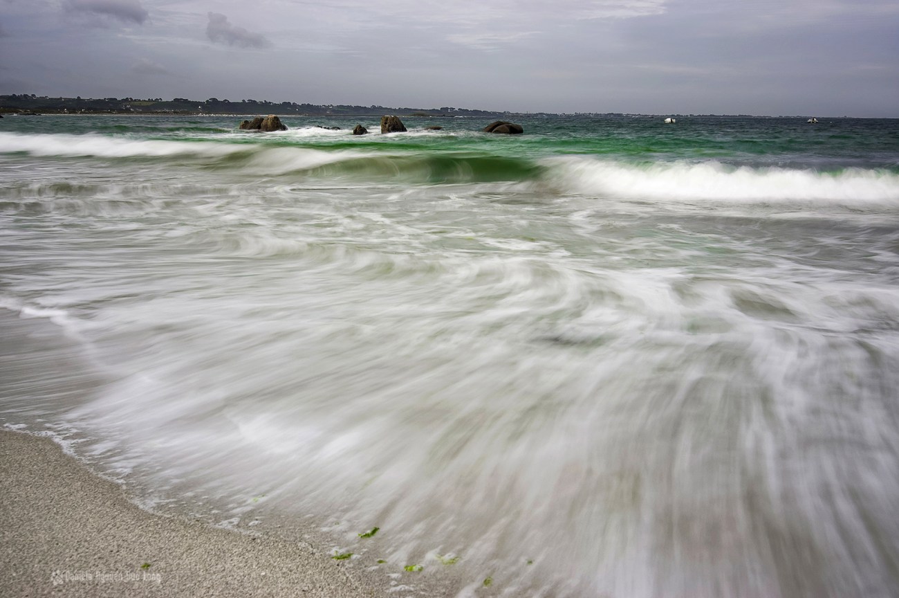 pose lente sur la plage de Neïz -Vran, Kerlouan, Finistère, Bretagne pose lente sur la plage de Neïz -Vran, Kerlouan, Finistère, Bretagne