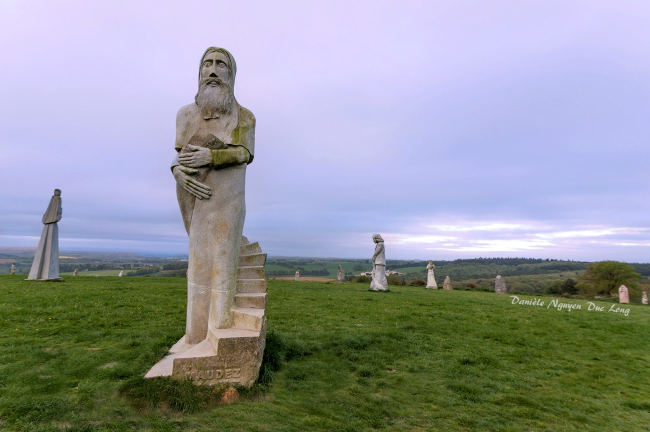 La Vallée des Saints à Quénéquillec CARNOËT - Maodez La Vallée des Saints à Quénéquillec CARNOËT - Maodez