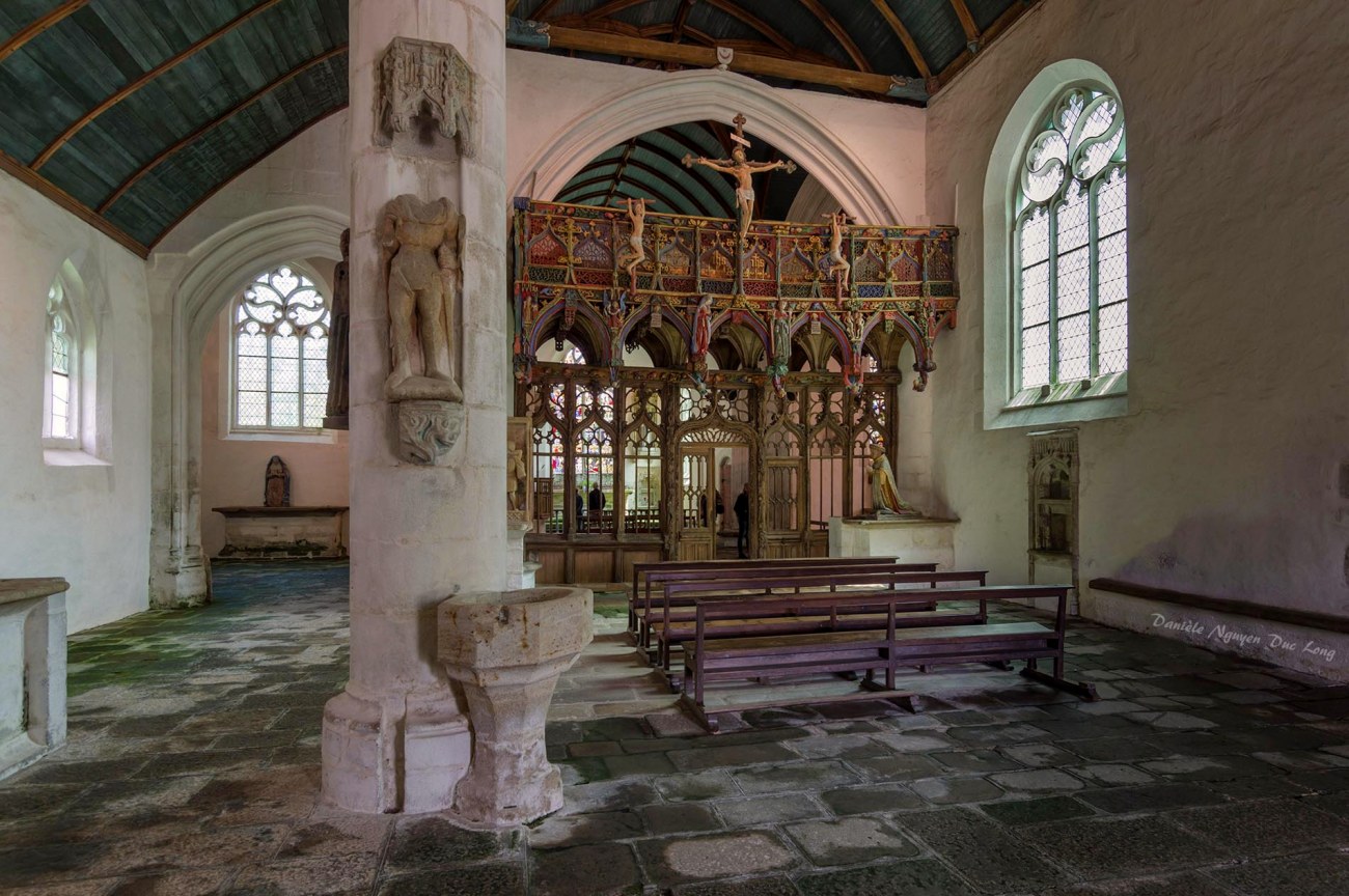 Chapelle Saint-fiacre Le Faouët, Bretagne, le jubé en bois polychrome côté nef Chapelle Saint-fiacre Le Faouët, Bretagne, le jubé en bois polychrome côté nef