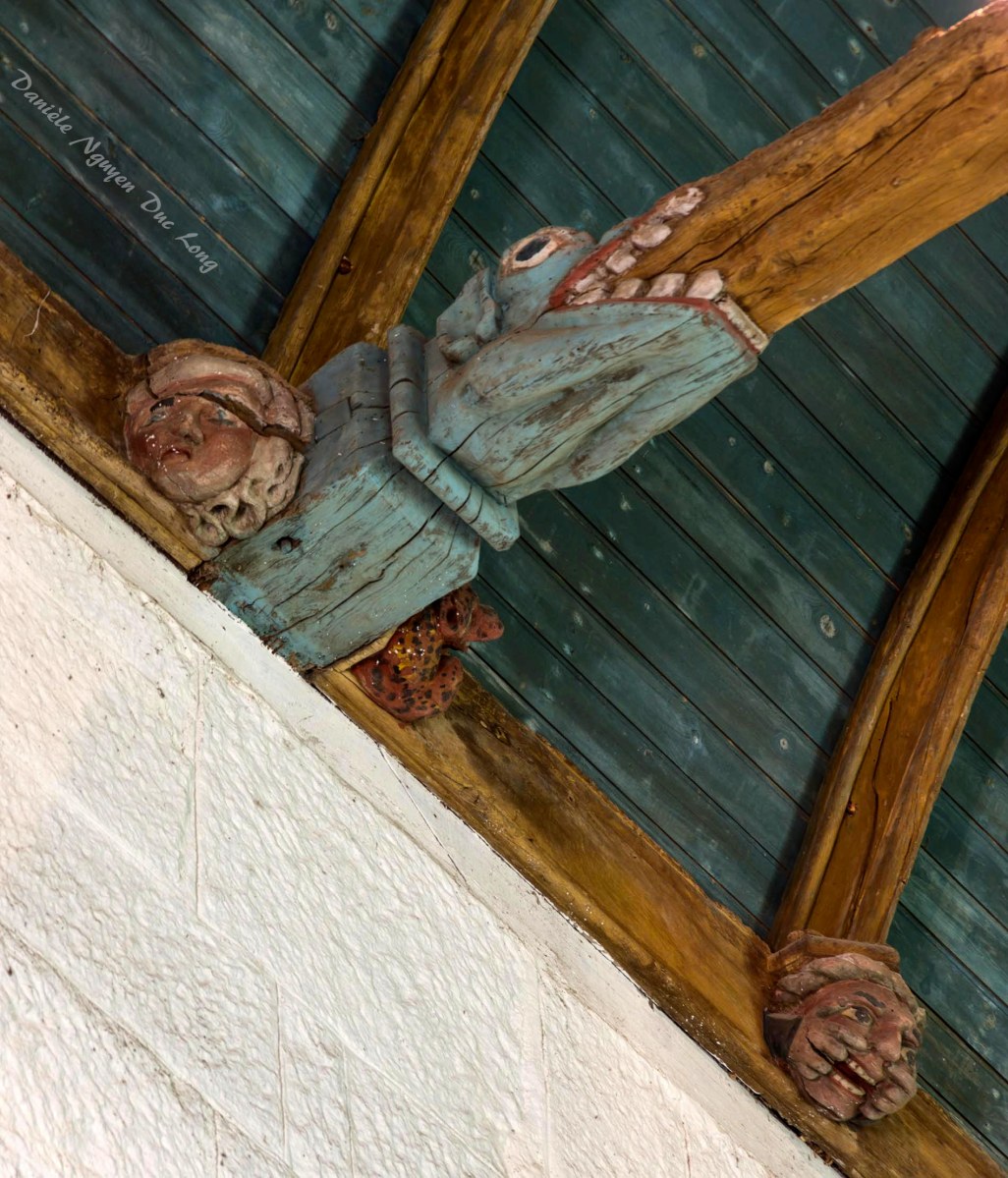 Chapelle Saint-fiacre Le Faouët, Bretagne, plafond, poutres décorées