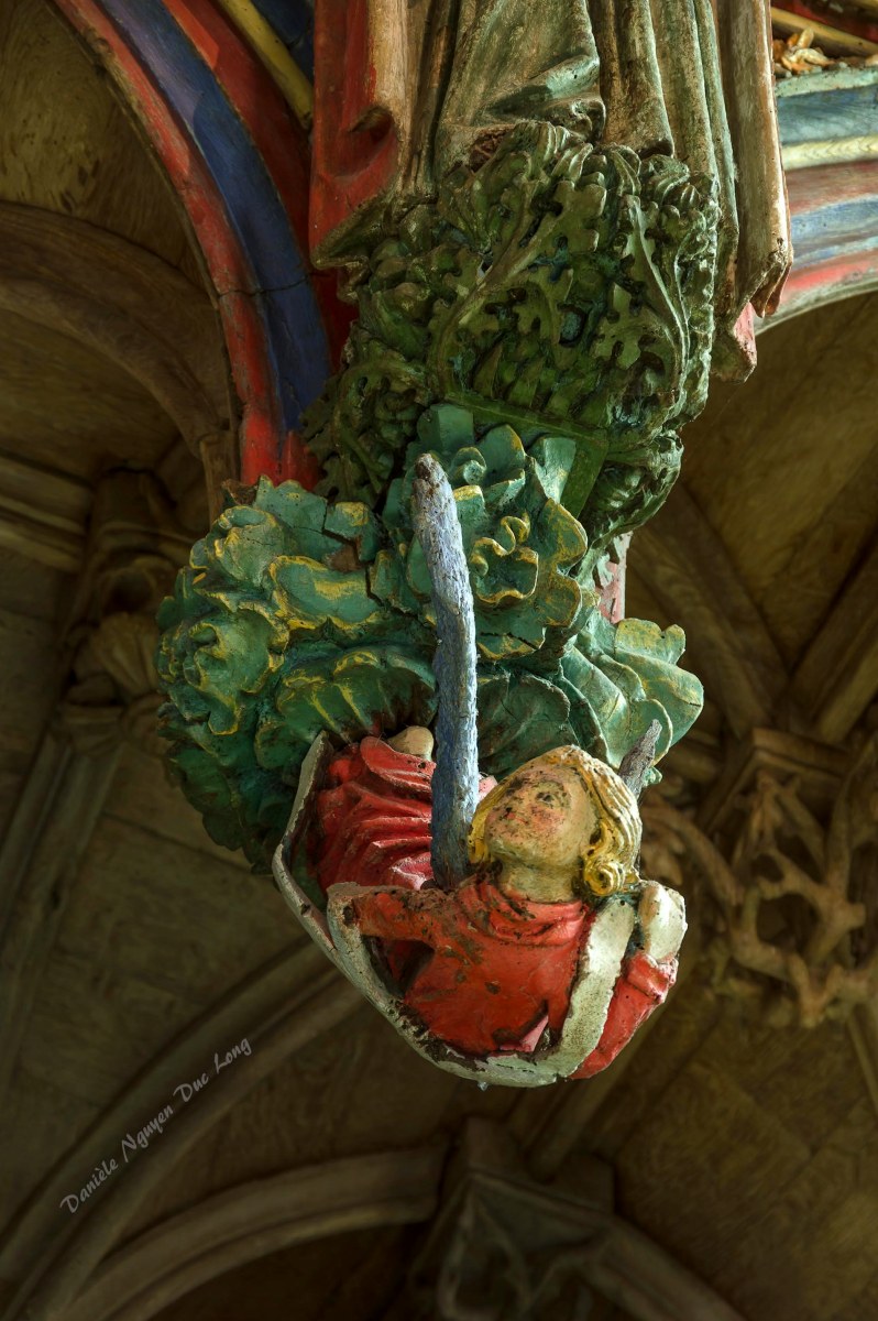 Chapelle Saint-fiacre Le Faouët, Bretagne, détail jubé en bois polychrome côté nef