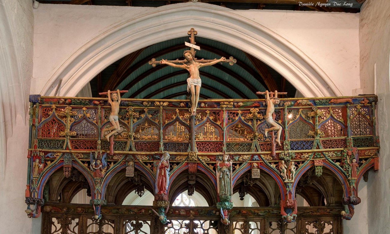 Chapelle Saint-fiacre Le Faouët, Bretagne, le jubé en bois polychrome côté nef