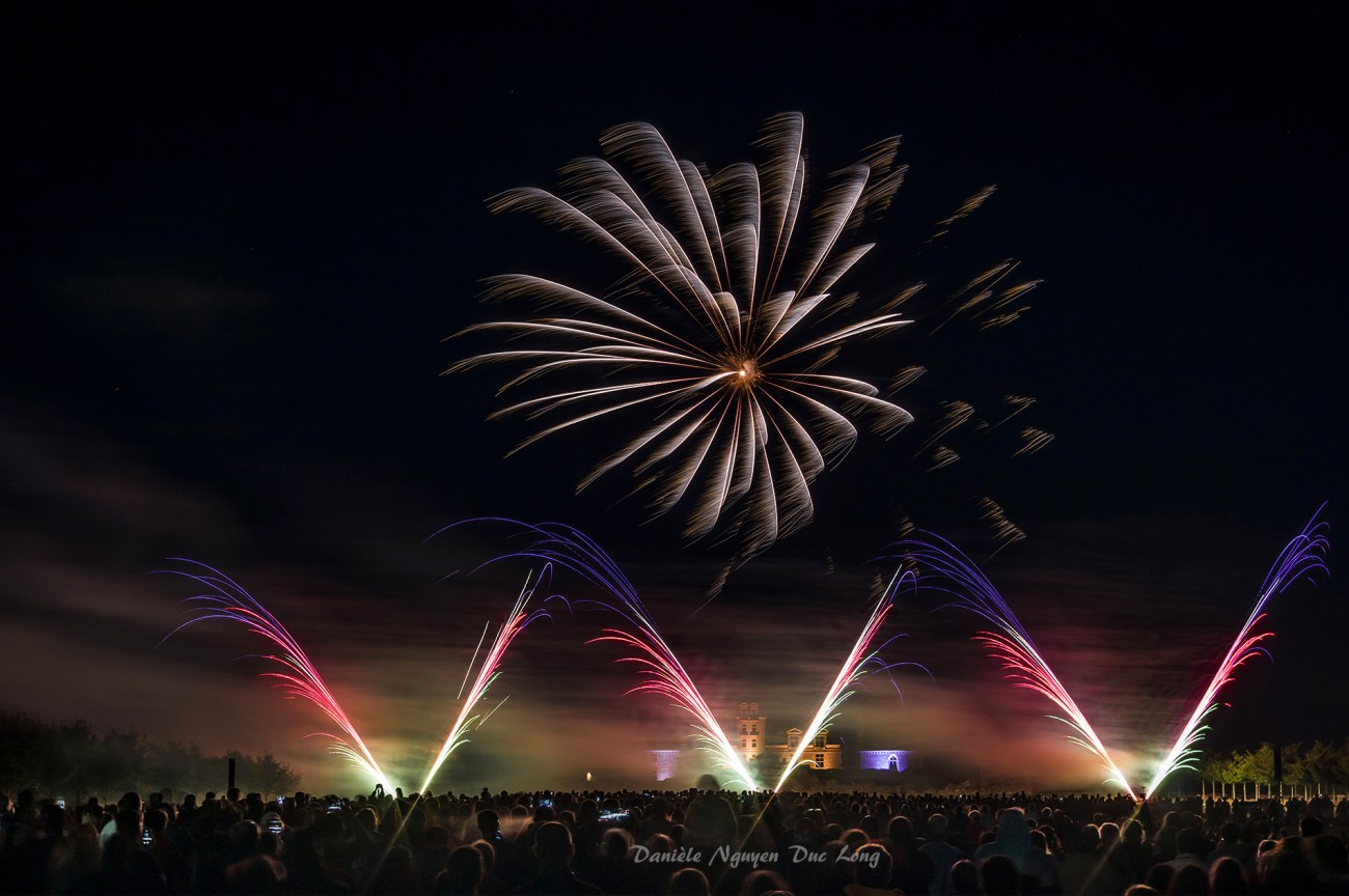 Feu d'artifice baroque au château de Kerjean, 400 ans de marquisat château de Kerjean, Saint-Vougay , Bretagne, Finistère, feu d'artifice,