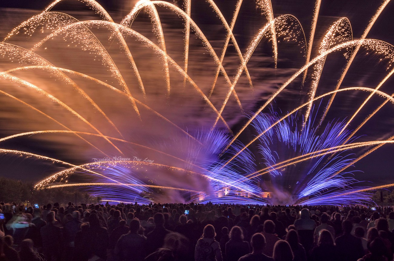 Feu d'artifice baroque au château de Kerjean, 400 ans de marquisat château de Kerjean, Saint-Vougay , Bretagne, Finistère, feu d'artifice,