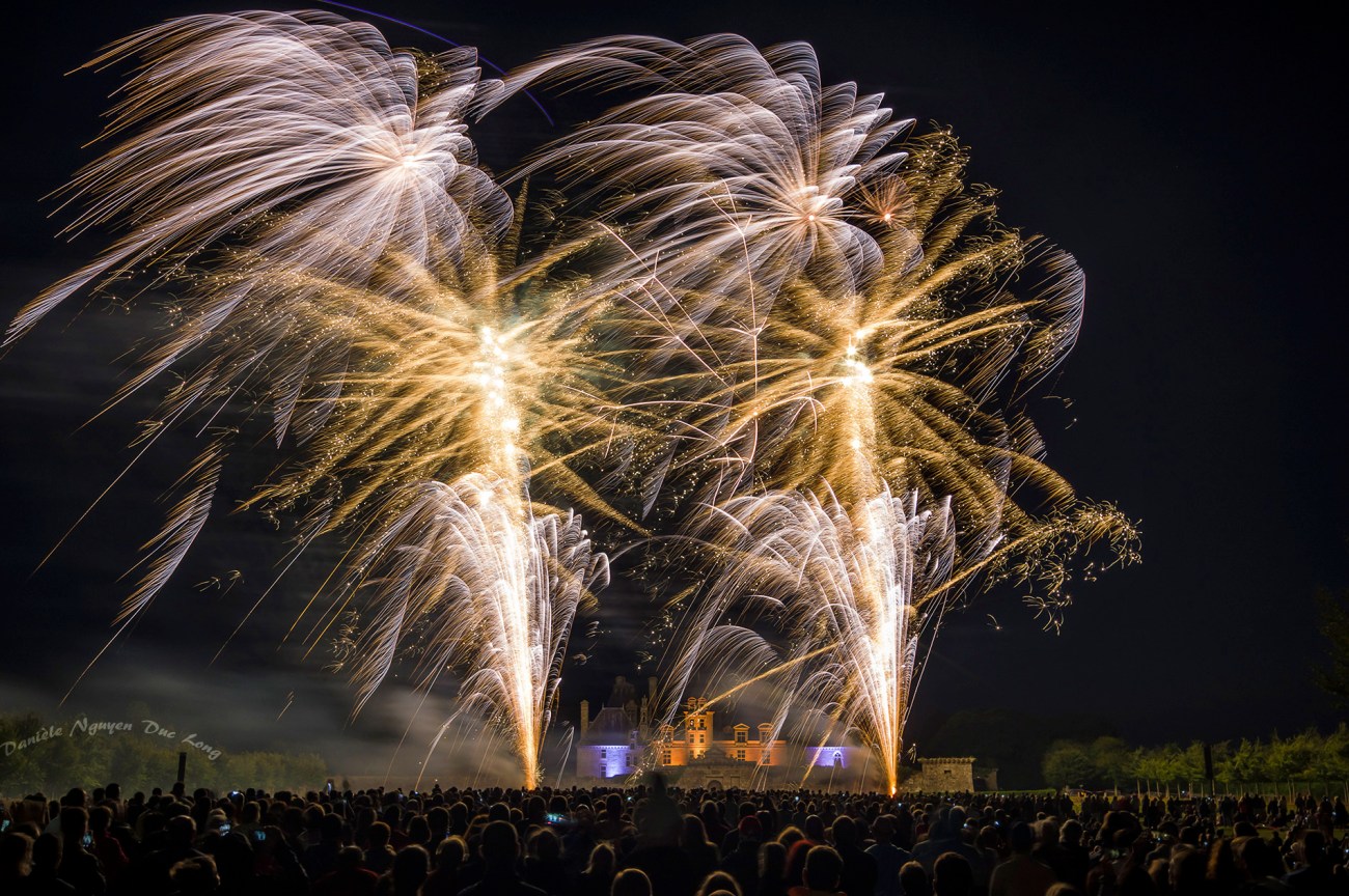 Feu d'artifice baroque au château de Kerjean, 400 ans de marquisat château de Kerjean, Saint-Vougay , Bretagne, Finistère, feu d'artifice, Feu d'artifice baroque au château de Kerjean, 400 ans de marquisat château de Kerjean, Saint-Vougay , Bretagne, Finistère, feu d'artifice,