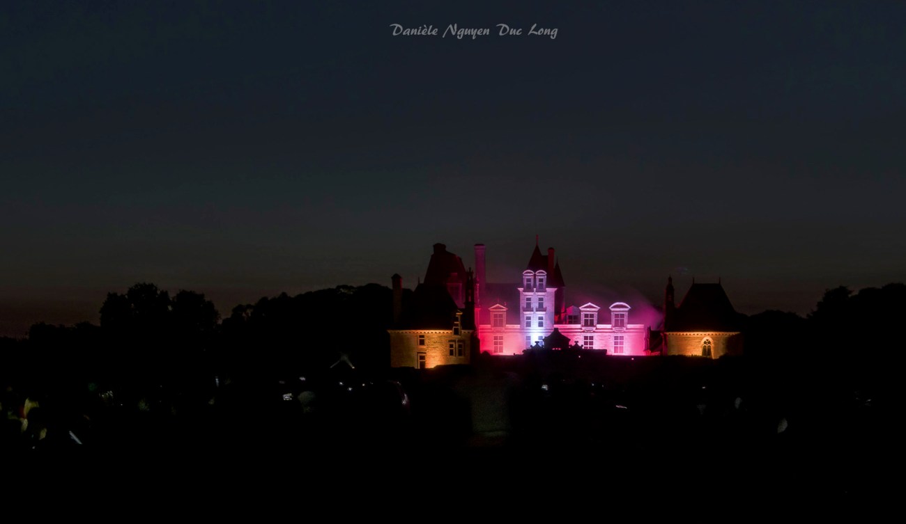 Feu d'artifice baroque au château de Kerjean, 400 ans de marquisat château de Kerjean, Saint-Vougay , Bretagne, Finistère, feu d'artifice, Feu d'artifice baroque au château de Kerjean, 400 ans de marquisat château de Kerjean, Saint-Vougay , Bretagne, Finistère, feu d'artifice,