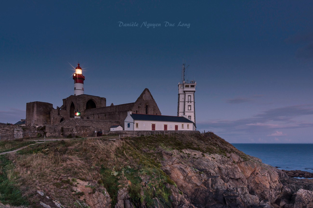 fin du jour à la pointe Saint-Mathieu, pointe Saint-Mathieu, Bretagne, Finistère 