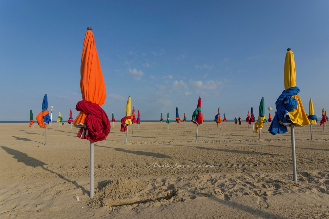 parasols de la plage de Deauville, Deauville, Calvados, Normandie 