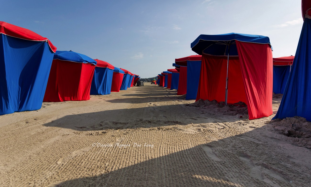 parasols de la plage de Deauville, Deauville, Calvados, Normandie 